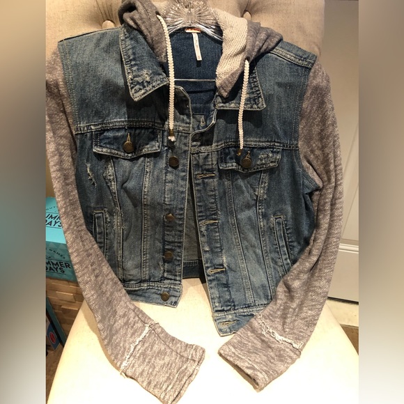 Denim jacket - Picture 1 of 2